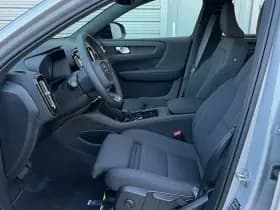 Volvo XC40 Extended Range Plus 82 kWh / Adaptieve cruise control / verwarmbare voorstoelen / Trekhaak / thumbnail 8