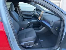 Volvo EX30 Extended Range Ultra 69 kWh / Alleen bij Jacob Schaap / Velgen 21" Everlast / Fusion RED Wrap / Verlaagd / thumbnail 16