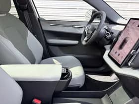 Volvo EX30 Cross Country Twin Motor Performance Ultra 69 kWh / Private lease vanaf 699,- / Cross Country Experience-pakket gratis ter waarde van €2775,- / thumbnail 17