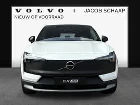 Volvo EX30 Cross Country Twin Motor Performance Ultra 69 kWh / Private lease vanaf 699,- / Cross Country Experience-pakket gratis ter waarde van €2775,- / thumbnail 3