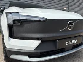 Volvo EX30 Cross Country Twin Motor Performance Ultra 69 kWh / Private lease vanaf 699,- / Cross Country Experience-pakket gratis ter waarde van €2775,- / thumbnail 4
