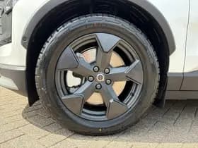 Volvo EX30 Cross Country Twin Motor Performance Ultra 69 kWh / Private lease vanaf 699,- / Cross Country Experience-pakket gratis ter waarde van €2775,- / thumbnail 6