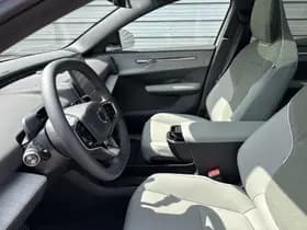 Volvo EX30 Cross Country Twin Motor Performance Ultra 69 kWh / Private lease vanaf 699,- / Cross Country Experience-pakket gratis ter waarde van €2775,- / thumbnail 10