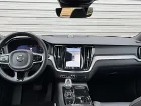 Volvo V60 2.0 T8 Plug-in hybrid AWD Plus Dark / Speciale samenstelling / 19" Velgen Black / B&W audio / Exterieur Styling Kit / thumbnail 18