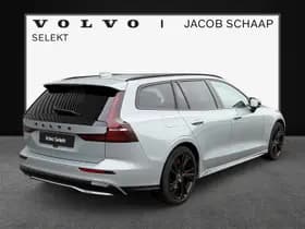 Volvo V60 2.0 T8 Plug-in hybrid AWD Plus Dark / Speciale samenstelling / 19" Velgen Black / B&W audio / Exterieur Styling Kit / thumbnail 4