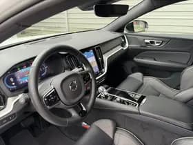 Volvo V60 T6 Plug-in hybrid AWD Plus Dark / I Love Sweden uitvoering / Exterieur Styling kit / 19" Velgen / Sport stoelen / thumbnail 12