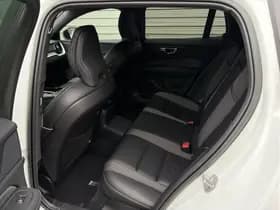 Volvo V60 T6 Plug-in hybrid AWD Plus Dark / I Love Sweden uitvoering / Exterieur Styling kit / 19" Velgen / Sport stoelen / thumbnail 13