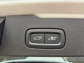 Volvo V60 T6 Plug-in hybrid AWD Plus Dark / I Love Sweden uitvoering / Exterieur Styling kit / 19" Velgen / Sport stoelen / thumbnail 23