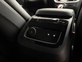 Volvo V60 T6 Plug-in hybrid AWD Plus Dark / I Love Sweden uitvoering / Exterieur Styling kit / 19" Velgen / Sport stoelen / thumbnail 25