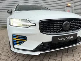 Volvo V60 T6 Plug-in hybrid AWD Plus Dark / I Love Sweden uitvoering / Exterieur Styling kit / 19" Velgen / Sport stoelen / thumbnail 6