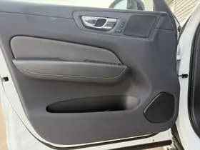 Volvo XC60 2.0 Recharge T6 AWD R-Design / 21 Velgen / Treeplanken / Sport stoelen / thumbnail 18