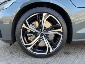 Volvo V60 T6 Plug-in hybrid AWD Ultra Dark / Massage / B&W audio / Stoelventilatie / Panoramadak / thumbnail 6