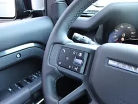 Land Rover Defender OCTA Black P635 4.4 V8 thumbnail 17