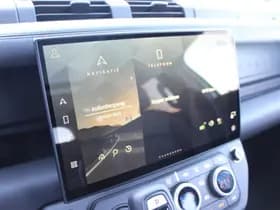 Land Rover Defender 2.0 P300e 110 X-Dynamic HSE thumbnail 23