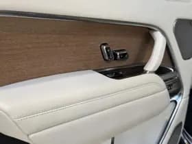 Land Rover Range Rover 3.0 P460e LWB HSE PHEV thumbnail 39