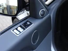 Land Rover Range Rover Sport 4.4 V8 | P530 First Edition thumbnail 105