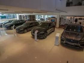 Land Rover Range Rover Sport P400 HST thumbnail 85