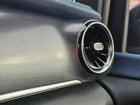 Mercedes-Benz Eqv thumbnail 12