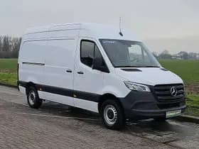 Mercedes-Benz Sprinter thumbnail 4