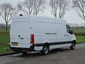 Mercedes-Benz Sprinter thumbnail 3