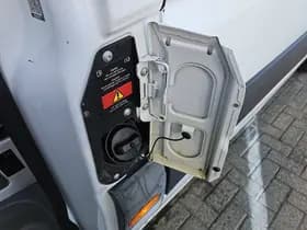 Mercedes-Benz Sprinter thumbnail 18