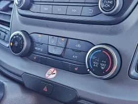 Ford Transit thumbnail 9