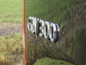 Mercedes-Benz Eqv thumbnail 23