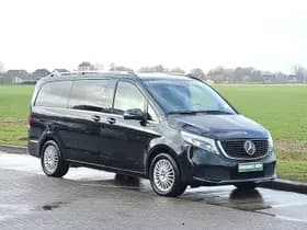 Mercedes-Benz Eqv thumbnail 4