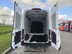 Ford Transit thumbnail 13