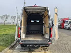 Mercedes-Benz Sprinter thumbnail 13