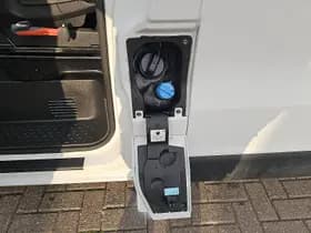 Opel Vivaro thumbnail 18