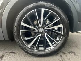 Toyota C-hr thumbnail 34