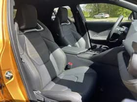 Toyota C-hr thumbnail 44