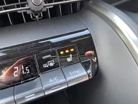 Toyota C-hr thumbnail 55