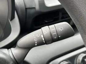 Toyota Yaris thumbnail 13