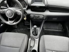 Toyota Yaris thumbnail 25