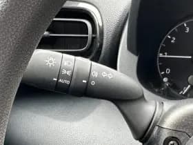 Toyota Yaris thumbnail 30