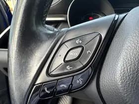 Toyota C-hr thumbnail 8