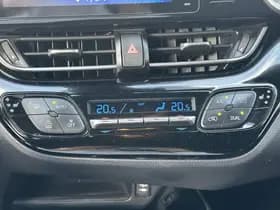 Toyota C-hr thumbnail 16