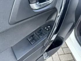 Toyota Auris thumbnail 25