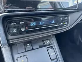 Toyota Auris thumbnail 8