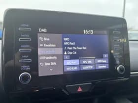 Toyota Yaris thumbnail 8