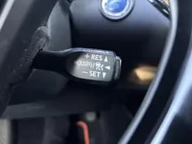 Toyota C-hr thumbnail 12