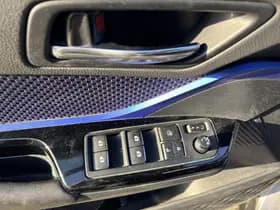 Toyota C-hr thumbnail 38