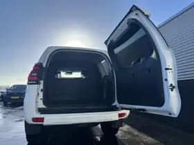 Toyota Land-cruiser thumbnail 13