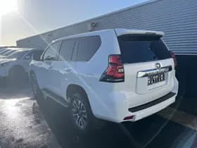 Toyota Land-cruiser thumbnail 17