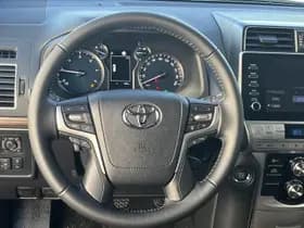 Toyota Land-cruiser thumbnail 28