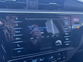 Toyota Auris thumbnail 13