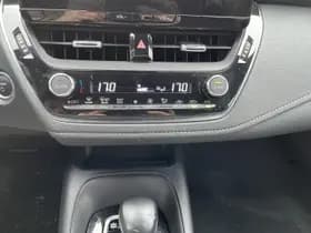 Toyota Corolla thumbnail 18