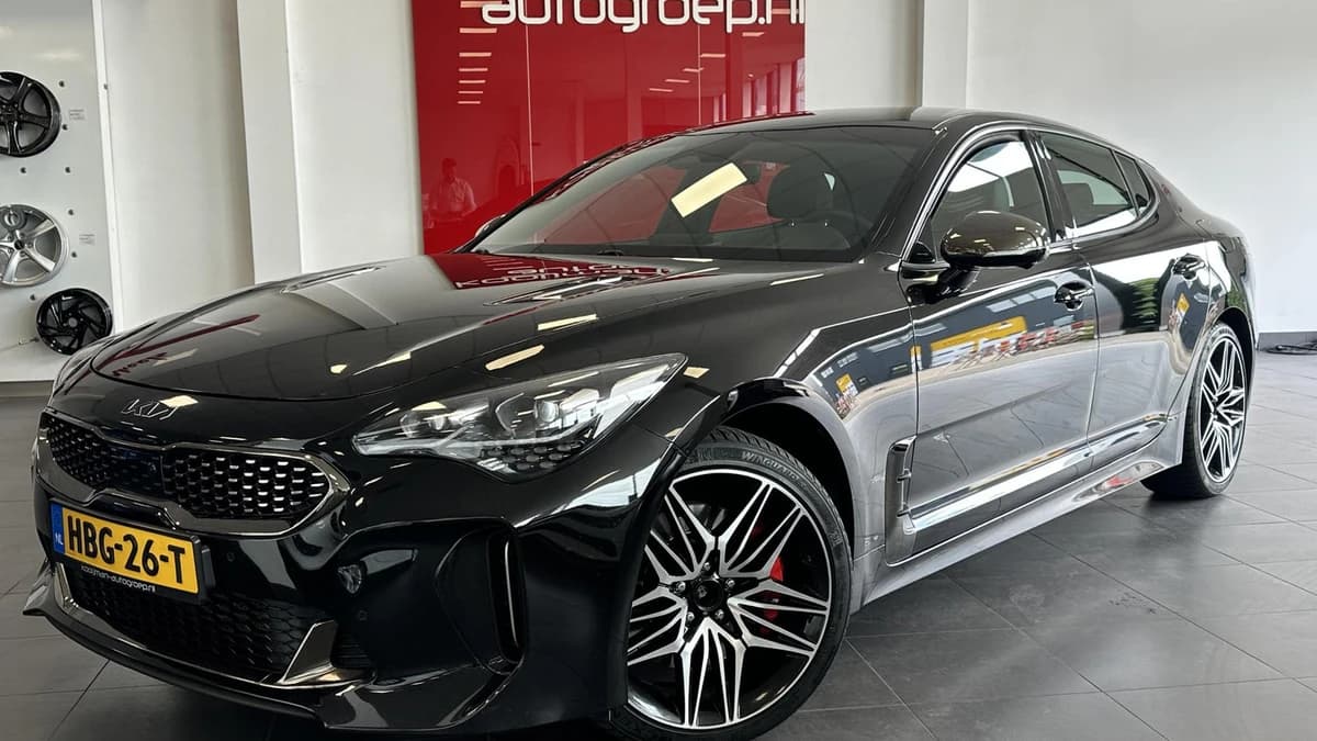 Kia Stinger — foto 1